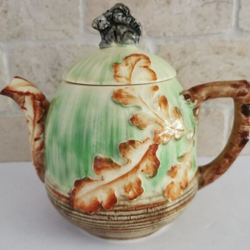 Vintage Handpainted Teapot CRAZING Black Squirrel Oak Leaves Marutomoware Japan